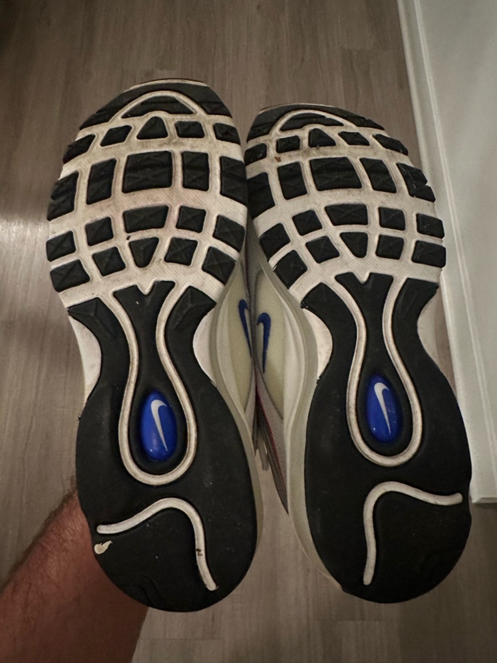 Nike Women's Air Max 97 Essential sneakers - Picture 3 of 6